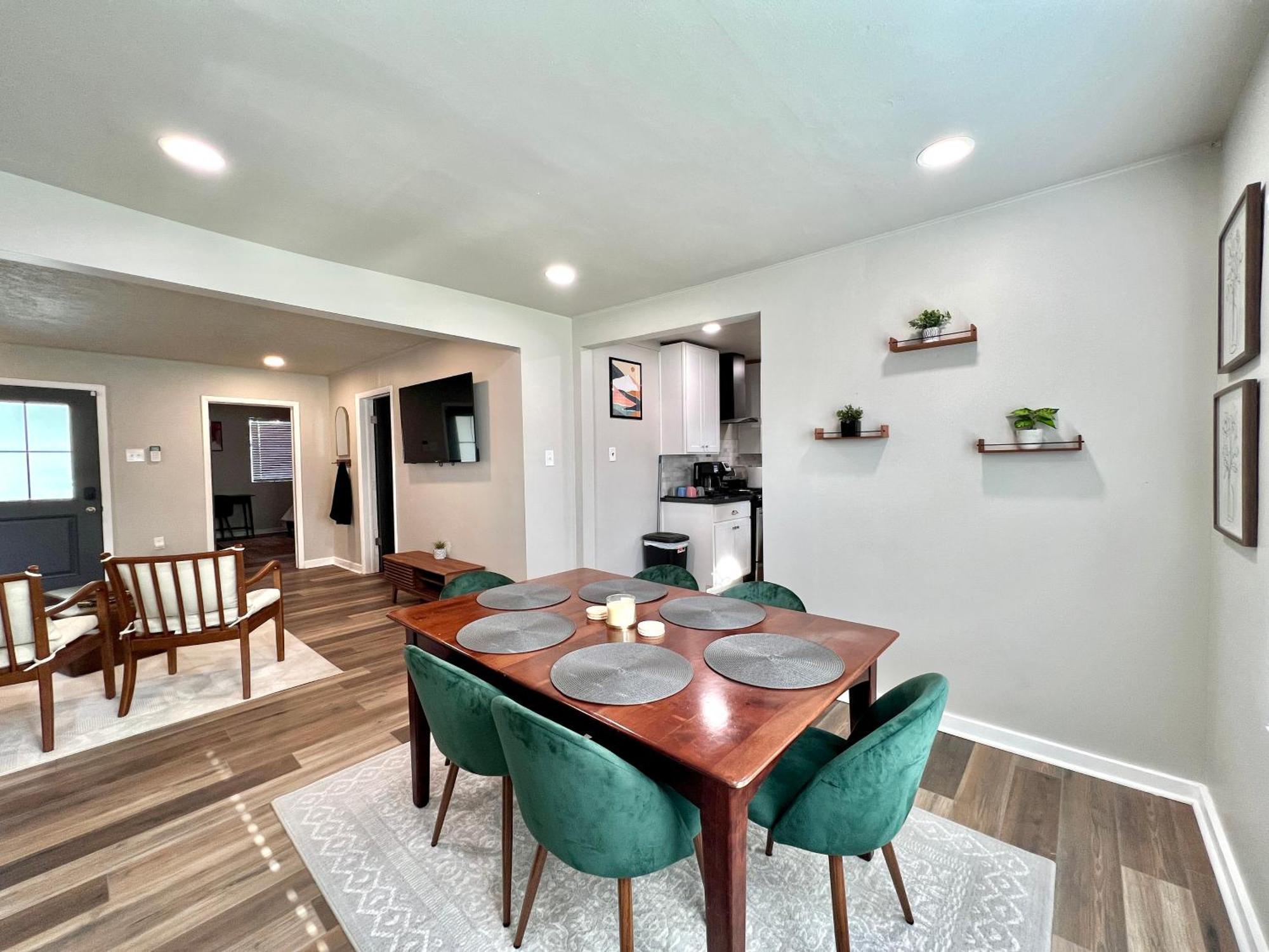 Modern Style Home Near Dt Indy & Major Attractions Indianapolis Bagian luar foto