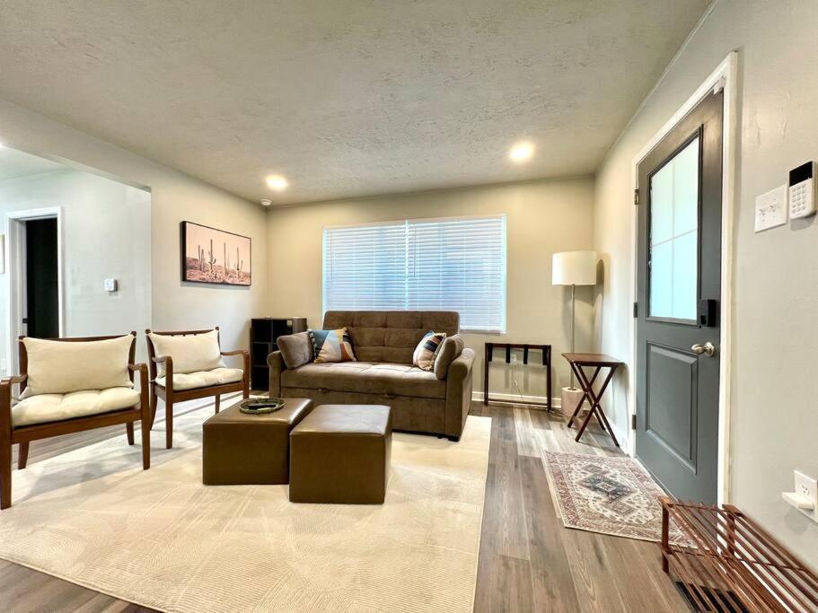Modern Style Home Near Dt Indy & Major Attractions Indianapolis Bagian luar foto
